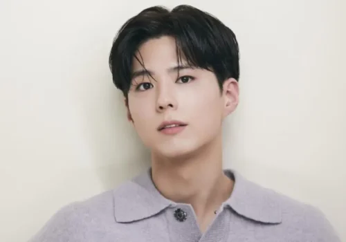 Park Bo Gum pourrait rejoindre Night Traveler
